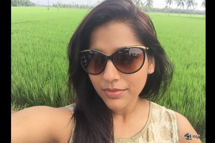Rashmi-Gautam-Latest-Pics